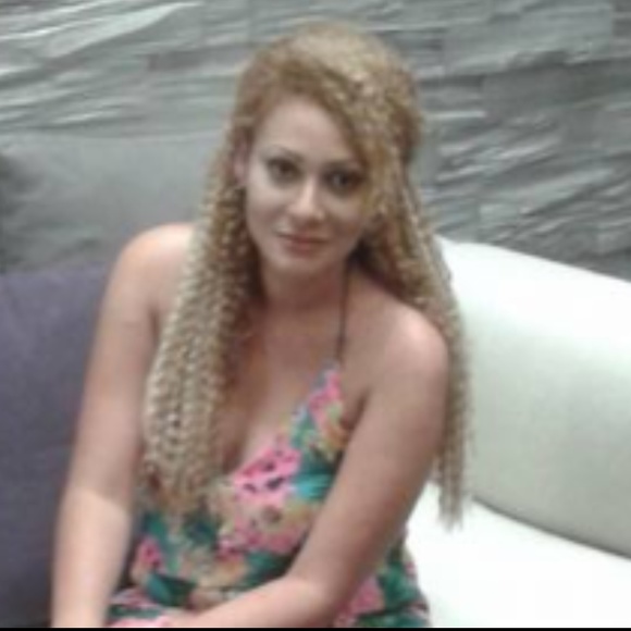 Meet your Posher, Marina - Picture 1 of 7